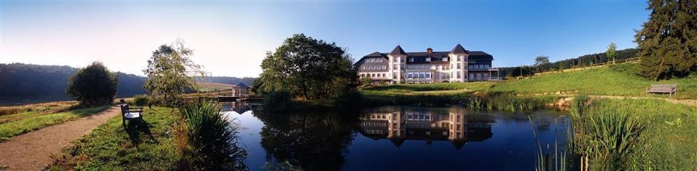 Hofgut Georgenthal Hotel Hohenstein Exterior photo