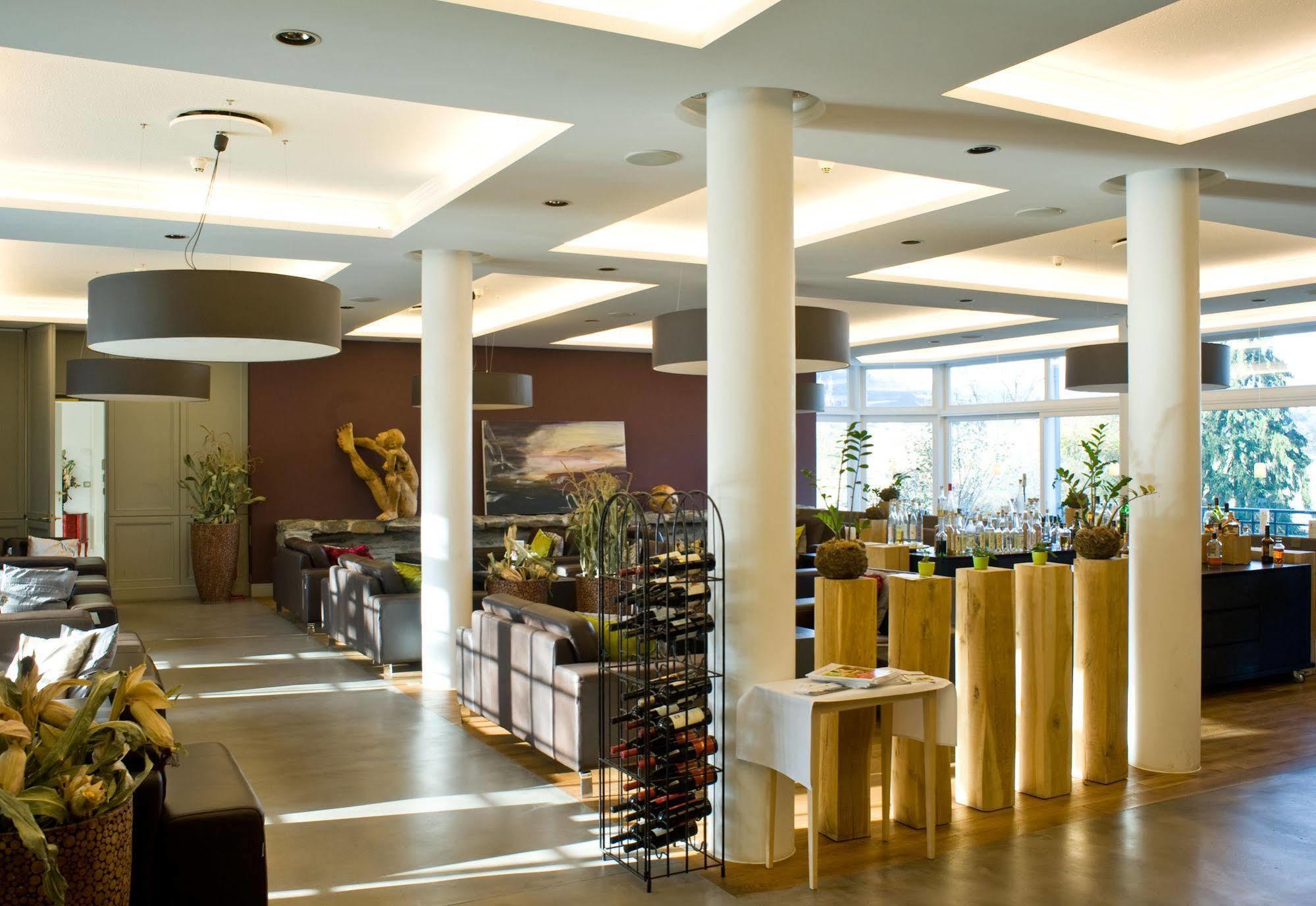 Hofgut Georgenthal Hotel Hohenstein Exterior photo