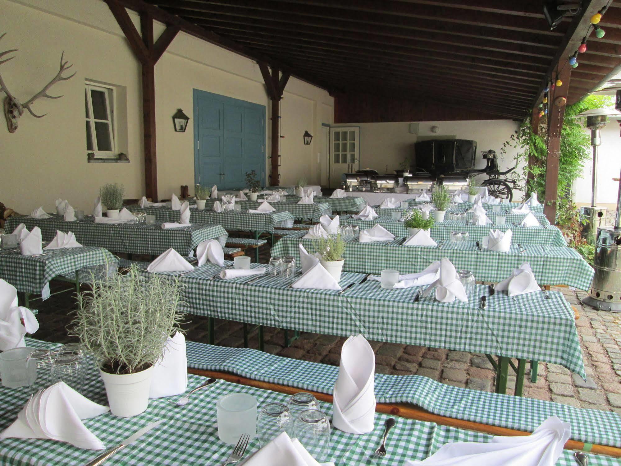 Hofgut Georgenthal Hotel Hohenstein Exterior photo