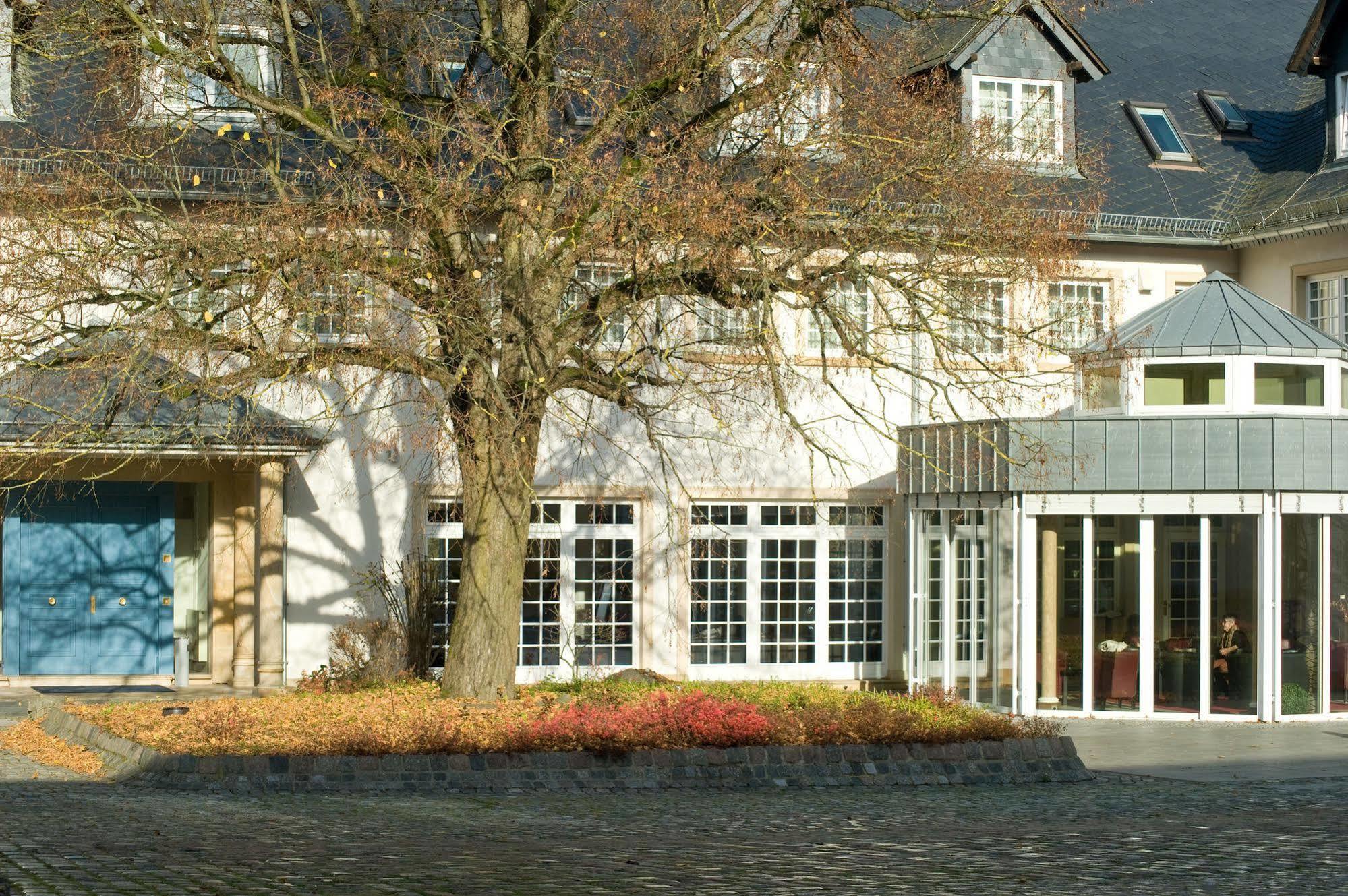 Hofgut Georgenthal Hotel Hohenstein Exterior photo